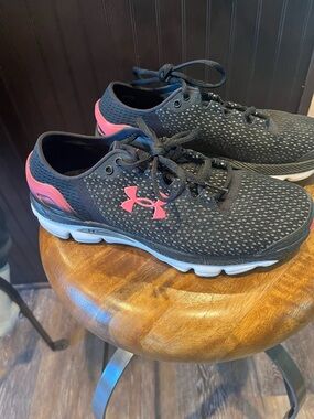 Under Armour Women's Black Athletic Shoes with Pink Logo